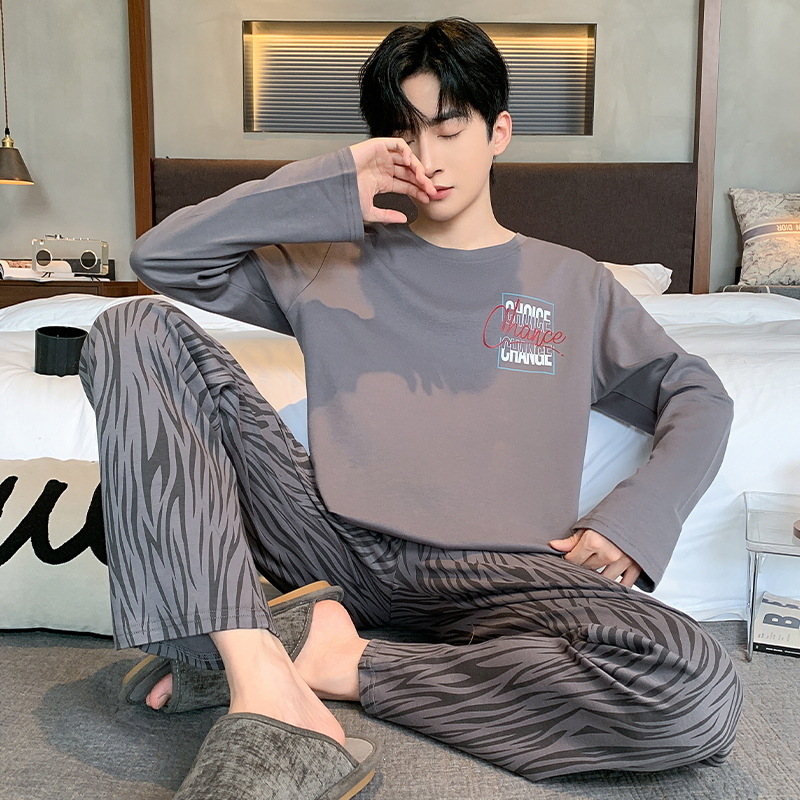 Demi-season long-sleeve