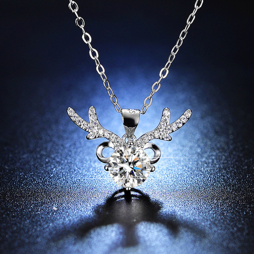 Xiaohongshu Kuaishou Internet celebrity live broadcast silver necklace imitation D color moissanite heart-shaped four-leaf clover pendant for women wholesale