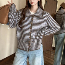 秋冬季新款针织开衫韩版设计感撞色条纹翻领复古单排扣毛衣外套女