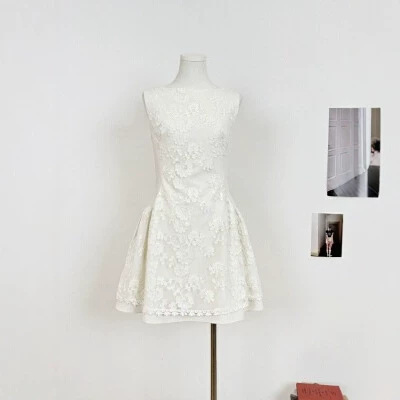 Oakmoo/"Spring of Wisteria Flowers" Wool Sleeveless Slim-Fit Waist-Cinching Vest Dress for Women, Elegant Annual Party Dress