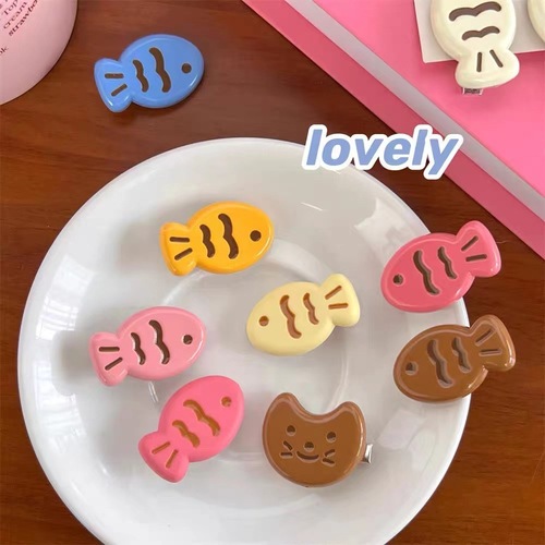 Cute candy-colored Taiyaki hairpins, fun fish hairpins, girly heart bangs clips, Japanese and Korean versatile animal hair accessories