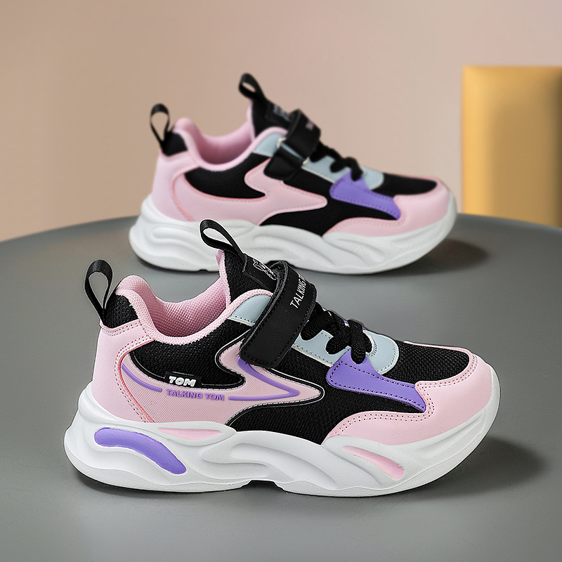 Zapatos para niños Tom Cat 2025 verano nuevo estilo zapatos deportivos de malla para niños para estudiantes de primaria zapatos para correr ligeros al por mayor físico