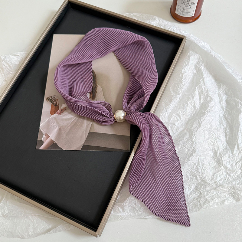 Pañuelo de seda largo pequeño con hebilla magnética de perlas, nuevo estilo femenino, camisa a juego de color sólido de todo fósforo, bufanda de cuello pequeña, bufanda de seda arrugada