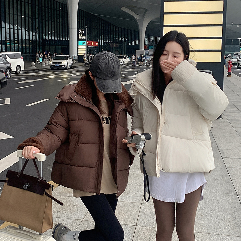 Algodón corto para mujeres 2024 invierno nuevo estilo coreano estilo europeo y americano empalmado plumón chaqueta de algodón de mujer gruesa abrigo de moda