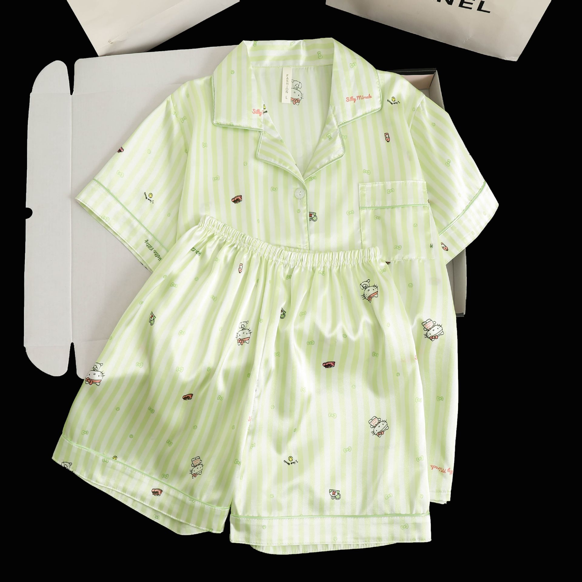Textura al por mayor transfronteriza nueva seda de verano, pijamas de seda de seda de camisa, pantalones cortos de manga corta, set de solapa, seda explosiva