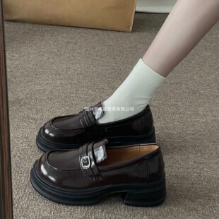 ��ɫӢ���LJK�������СƤЬŮ2026�����¿ʽһ�_�Ř�����Ь