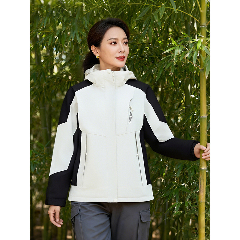 Camel Ladieswear Jacket Women's Three-In-One Jacket Autumn and Winter 2025 New Windproof Outdoor Mountaineering Clothes