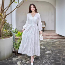 2025春夏新款法式气质海边度假温柔提花棉前收腰V领仙女裙可扎染