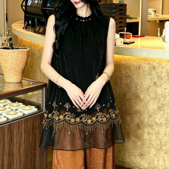 2026 early autumn women's beaded organza patchwork sleeveless stand-up collar heavy embroidery rayon velvet top T-shirt 2026 early autumn women's beaded organza patchwork sleeveless stand-up collar heavy embroidery rayon velvet top T-shirt