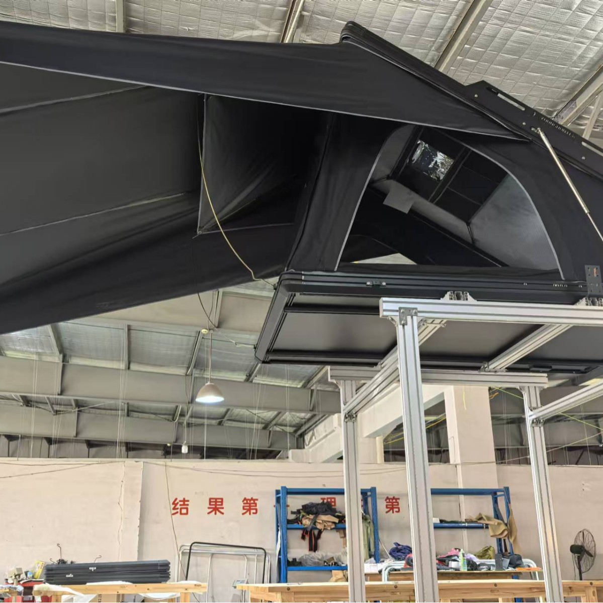 Carpa de techo automática de aleación de aluminio auto-conductora al aire libre RV plegable a prueba de agua camping viaje