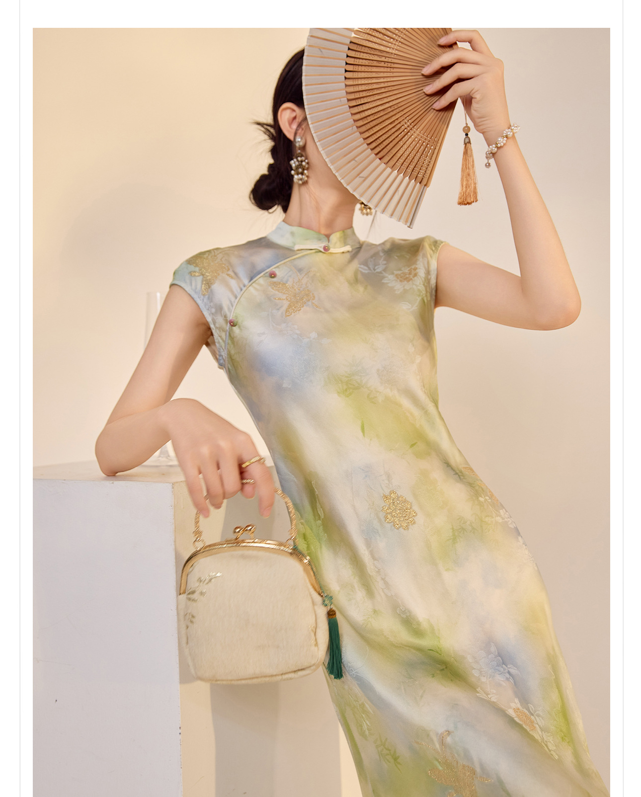Váy Qipao cải tiến cao cấp phong cách Trung Quốc mới, in họa tiết tinh tế, cổ đứng ôm sát N5008 — Hiển thị màu xanh chi tiết 3