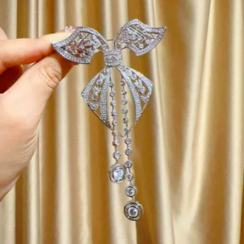 胸针;耳环;吊坠