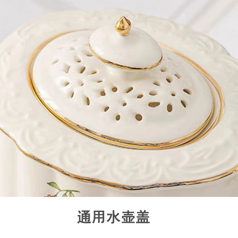 French Retro Wild Strawberry Ceramic Café Taza Platillo Tetera Juego de té de la tarde Estilo de palacio de estilo europeo Juego de té inglés