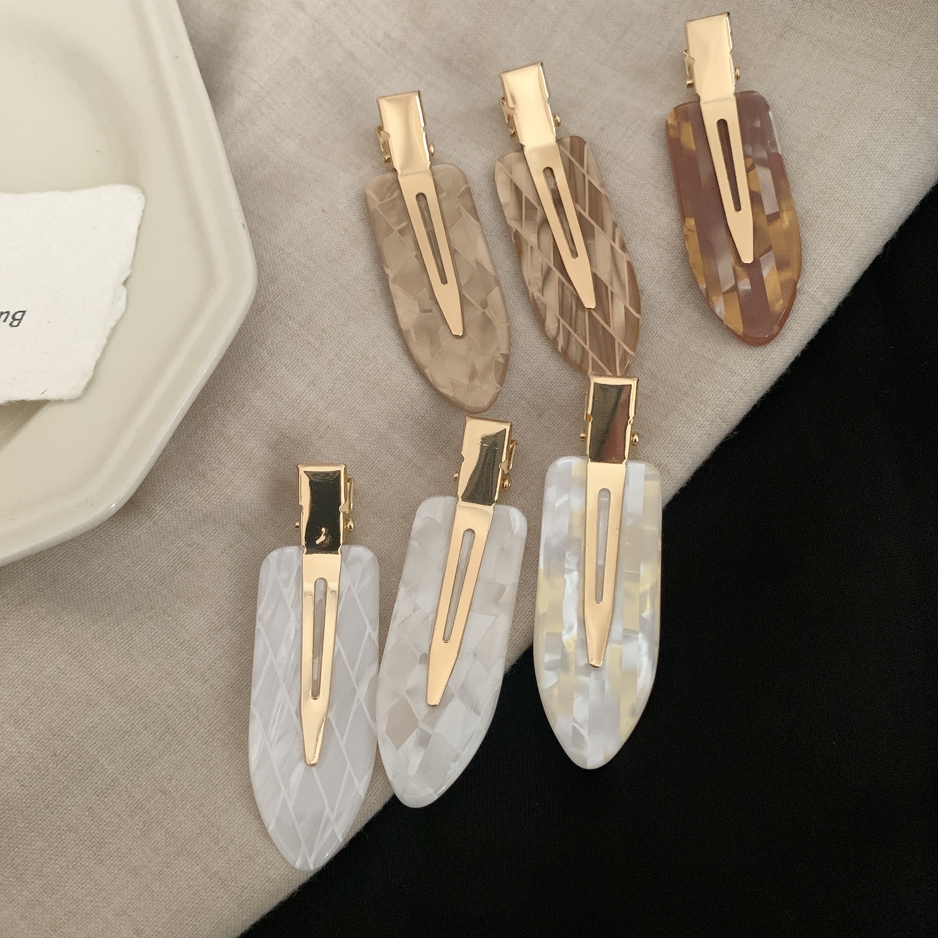 Women's Geometric IG Style Sweet Acetic Acid Sheets Hair Clip display picture 4