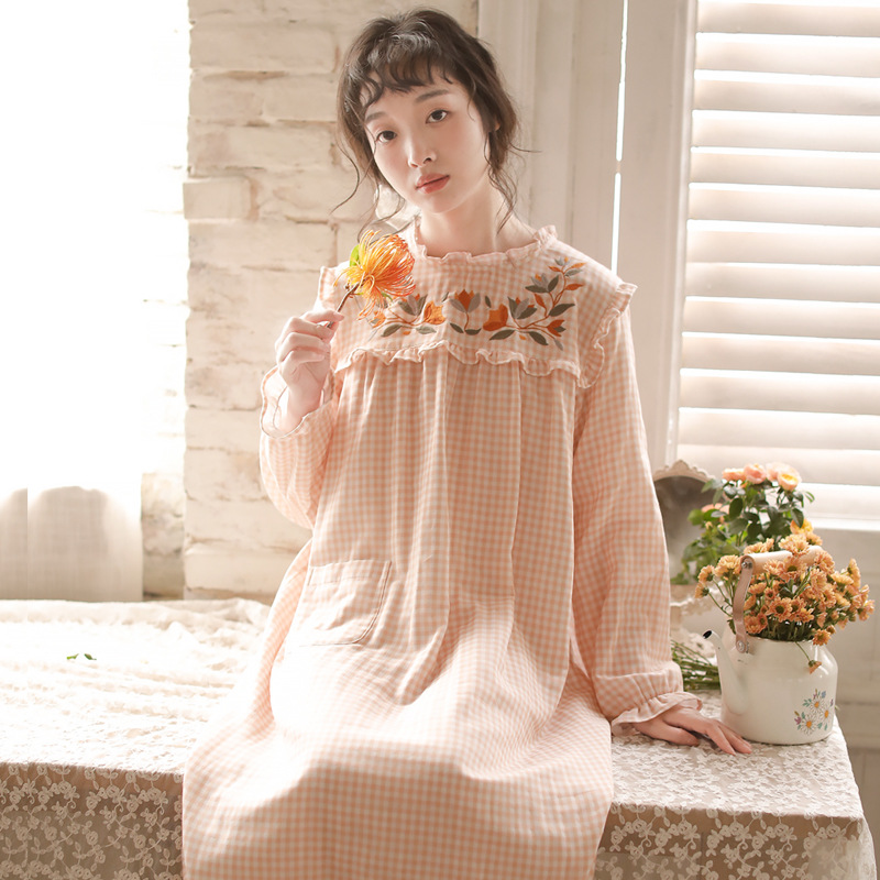 Lingerie Women 2023 Spring and summer New products lady Nightdress lace T-shirts Embroidery three layers Cotton Long sleeve longuette Home Furnishings