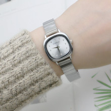 EA񹝎ŮٴŮʯӢQWzɭϵŮʿ