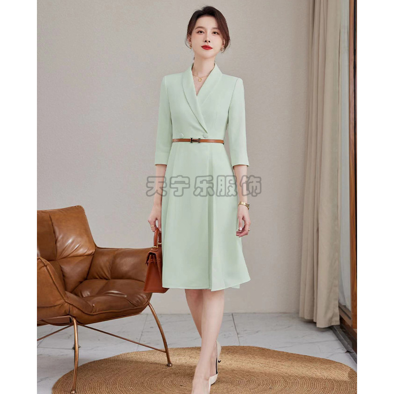 Светло-зеленый рукав (20 дней до продажи)