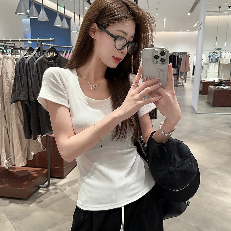 2024 New Internet Popular Super Hot Slim Solid Color U-collar Short-sleeved Shirt Slim Fit Women's Summer light gray Top Trendy