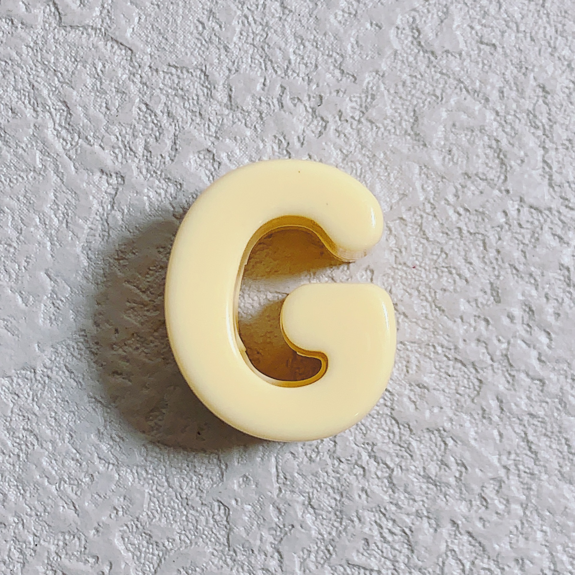 G (Beige)