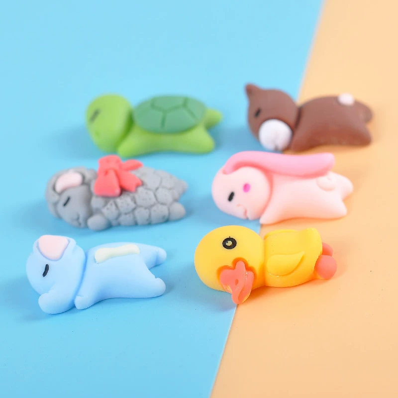 Small accessories with animals, cream accessory, handle, phone case, DIY