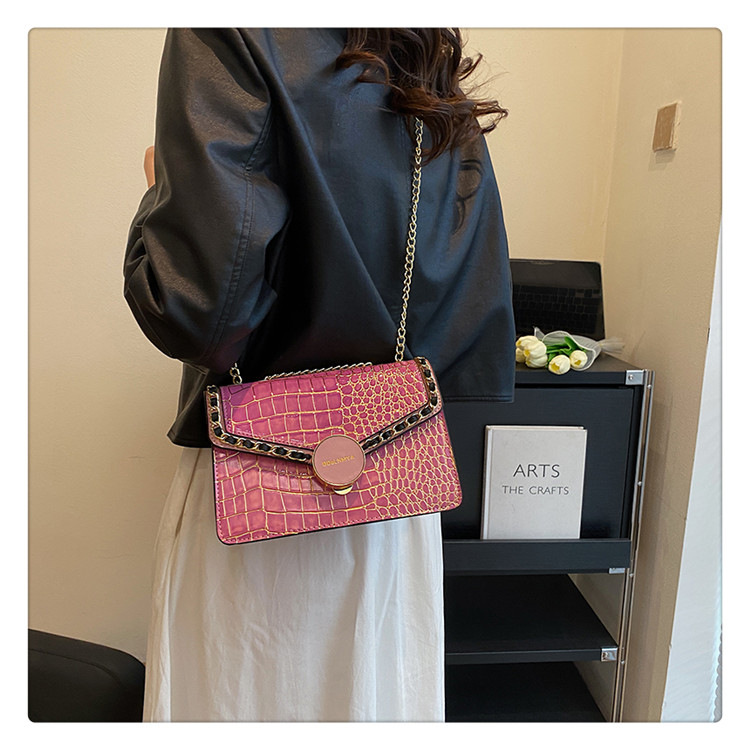 Women's Medium Pu Leather Solid Color Crocodile Streetwear Magnetic Buckle Square Bag display picture 29