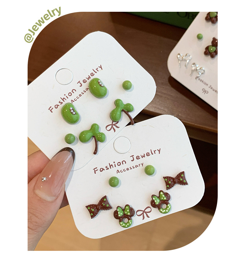 Alloy Material Bear, Heart Shape, Bow Knot Pattern 1 Set Sweet Simple Style Bear Heart Shape Bow Knot Enamel Alloy Ear Studs