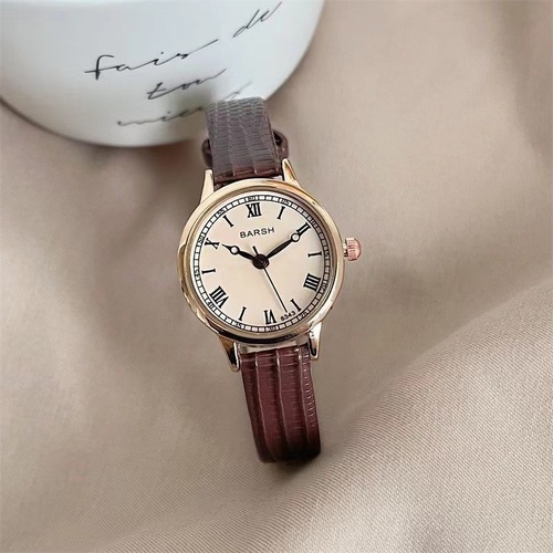 23 New Fashion Niche Women's Watch, Light Luxury Student High-End Strap Retro Quartz Watch