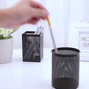 [Deli] Deli stationery metal pen holder large capacity high color value storage box pen barrel storage barrel desktop storage