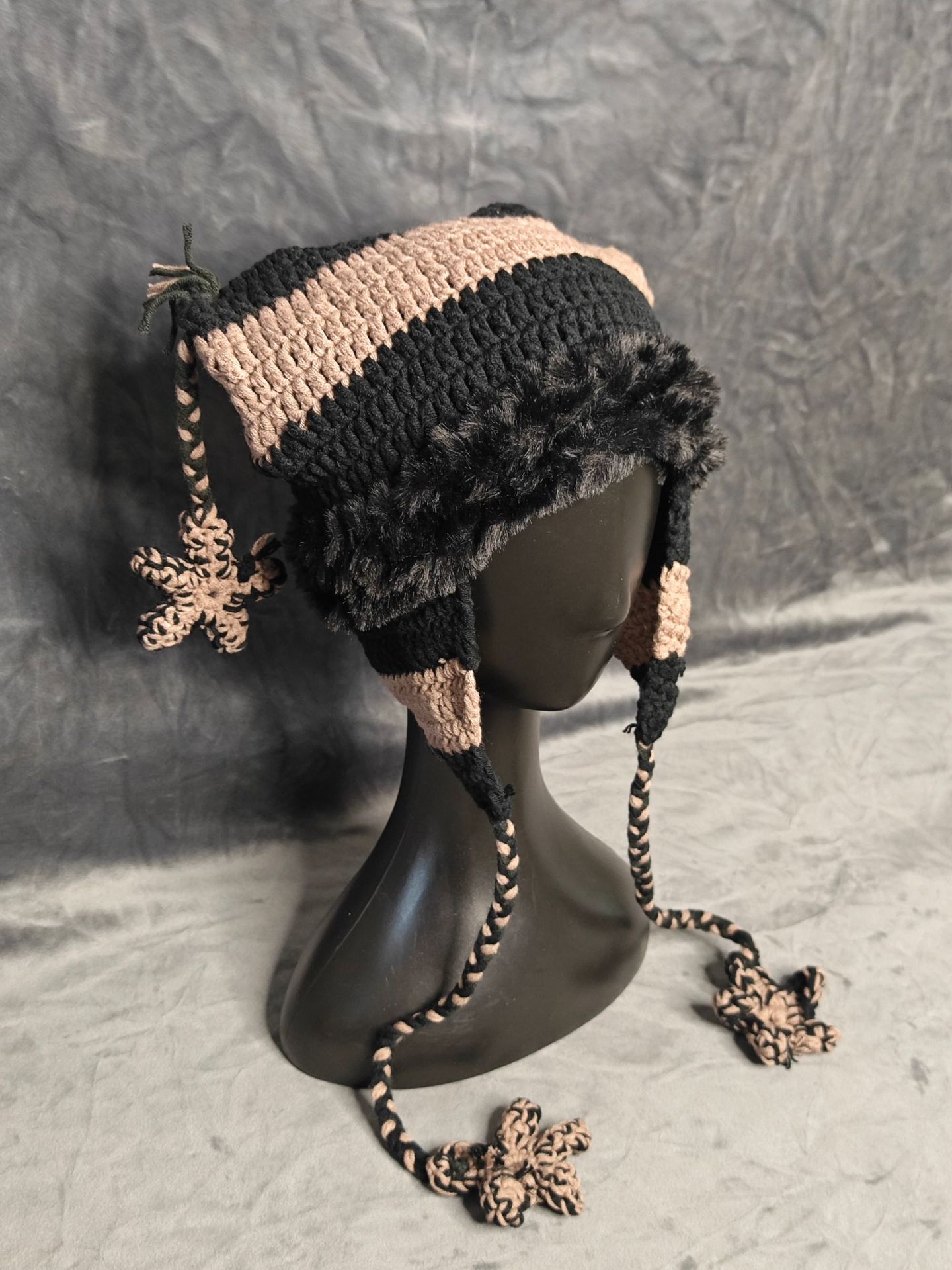 Hersteller Großhandel Little Devil Gestreifte handgestrickte Kreuzbordüre Xiaohongshu Gleiche Katzenohren Stern Hut Japanisch Einfach_voghion.com