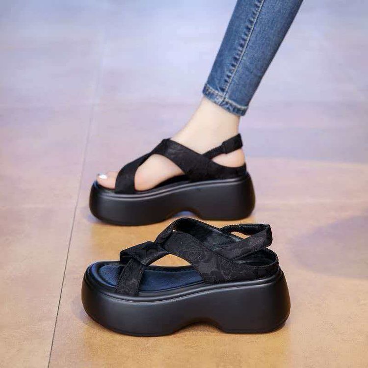 Sandalias explosivas para mujeres verano 2026 nuevos zapatos de mujer muffin de tacones altos con suela suave de moda zapatos casuales de playa