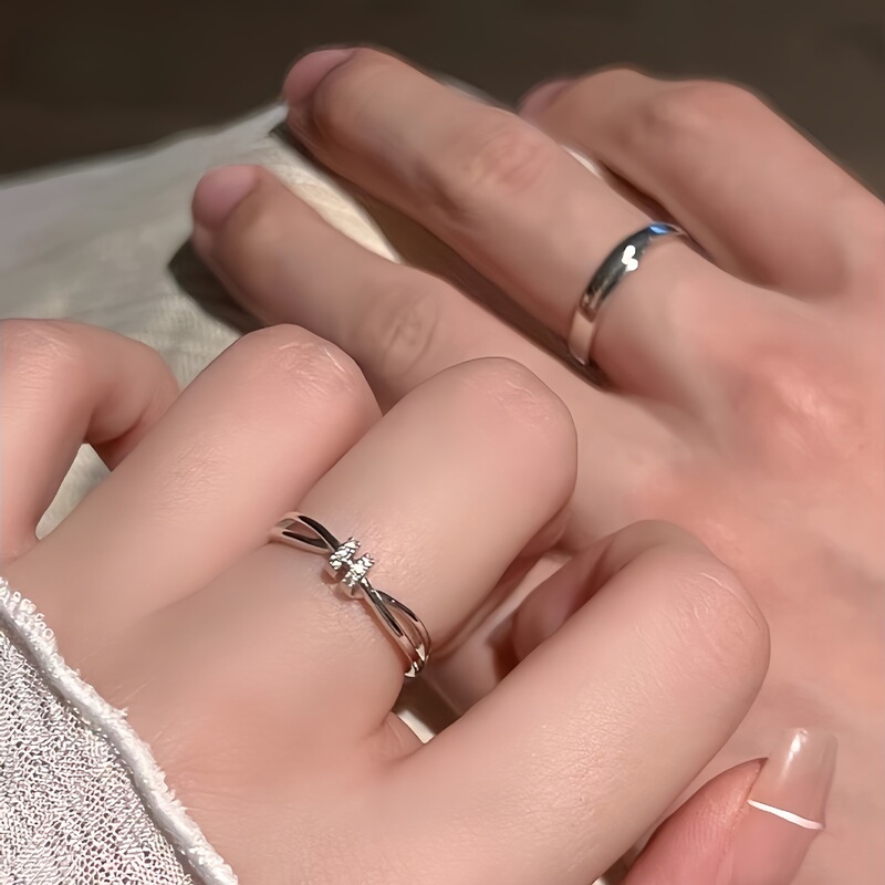 999 Pure Silver Love Intertwined Couple Rings for Women, Niche Light Luxury High-End Feel, Adjustable White Copper Rings, Direct Sales from the Manufacturer 999 Pure Silver Love Intertwined Couple Rings for Women, Niche Light Luxury High-End Feel, Adjustable White Copper Rings, Direct Sales from the Manufacturer