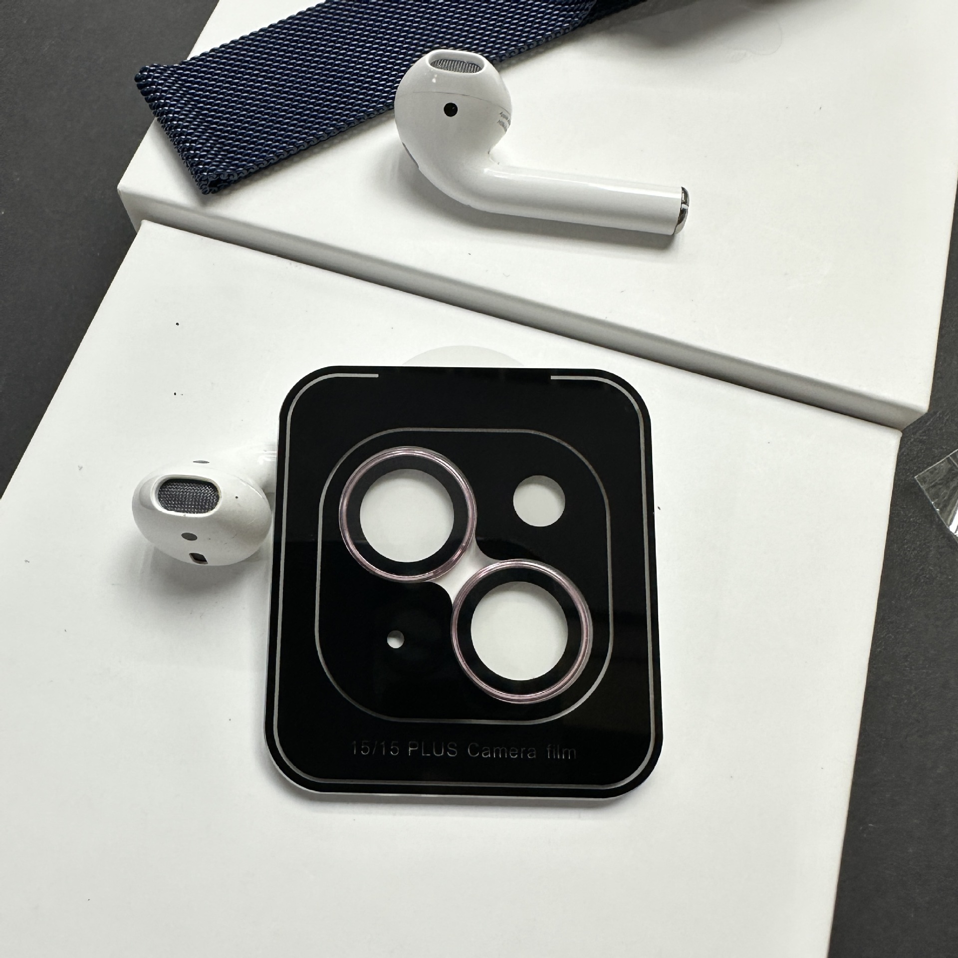 Adecuado para iPhone15promax lente película paso de dos colores lente película protector Apple 15Pro color de la máquina original