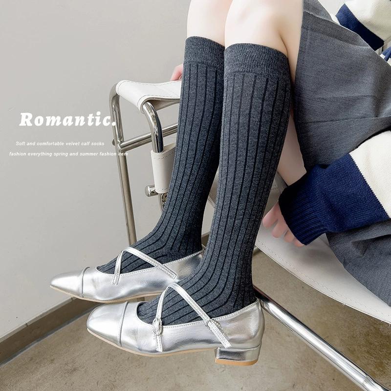 White spring summer colored breathable Japanese socks, mid-length, fitted