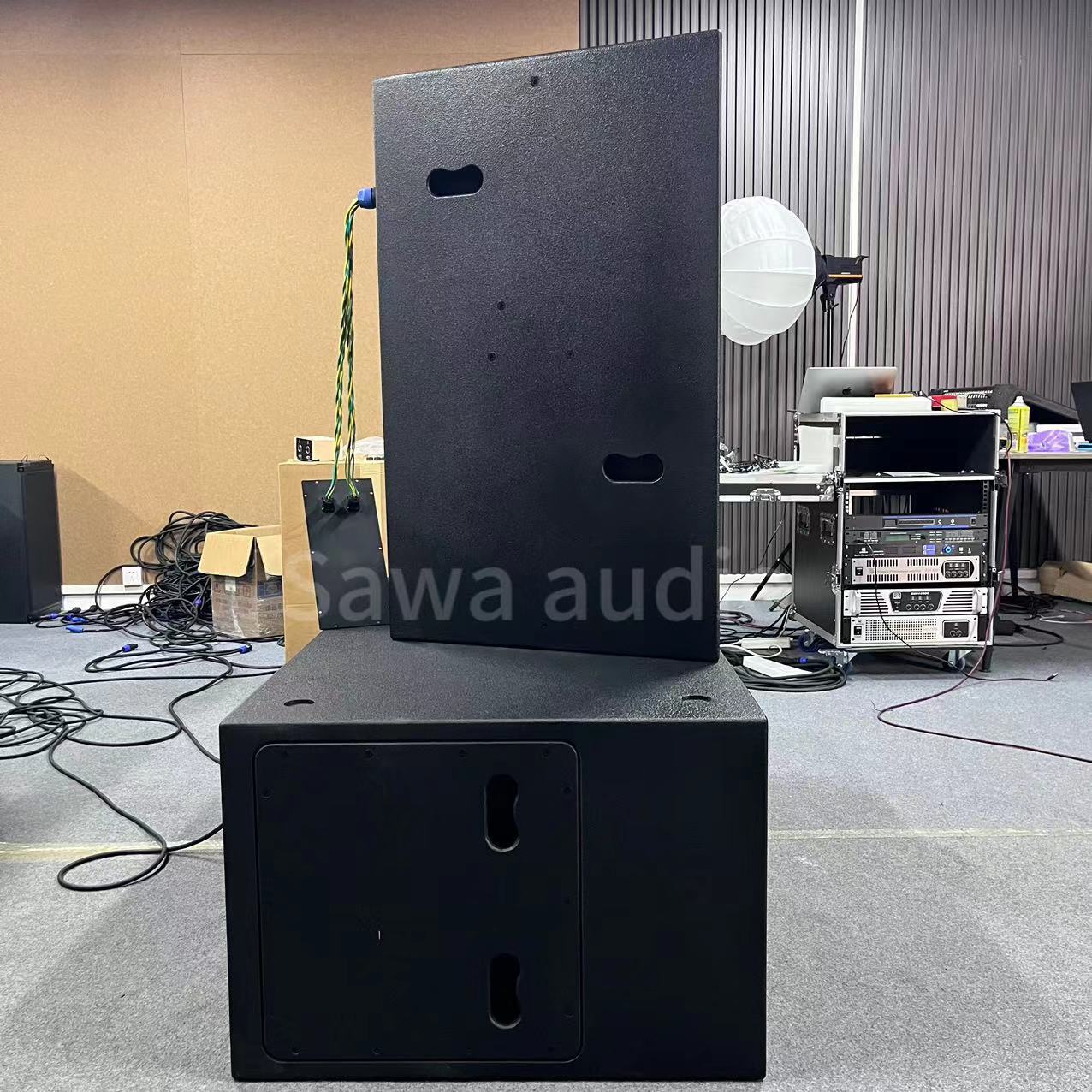 Sonido de matriz lineal de 15 pulgadas de frecuencia completa al aire libre concierto profesional de alta potencia conferencia de sonido bar altavoces de escenario