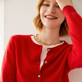 女式羊绒衫;成人帽;男式羊绒衫