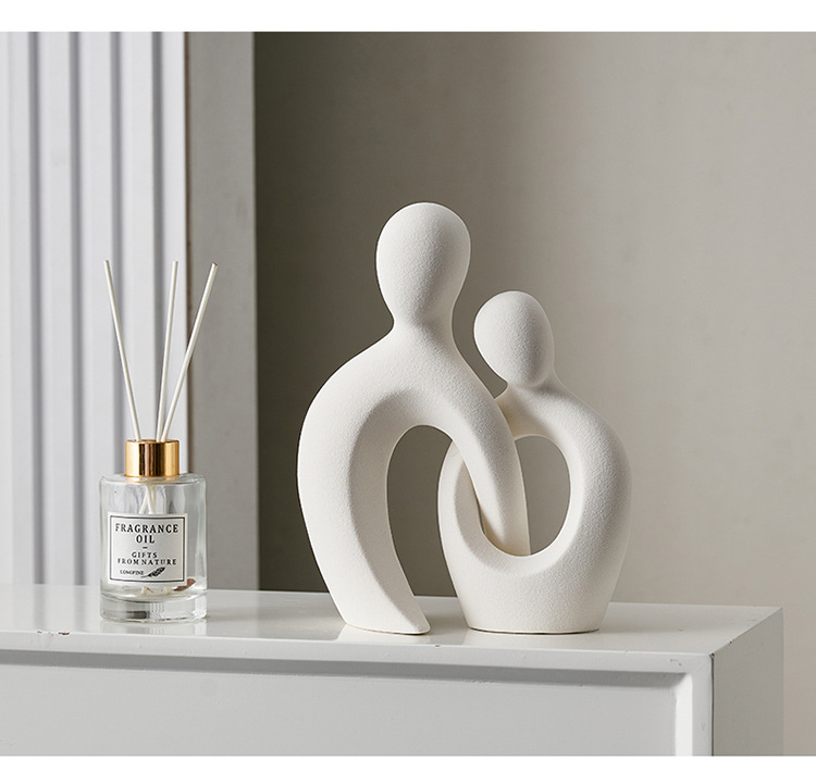 Couple Figurine 11
