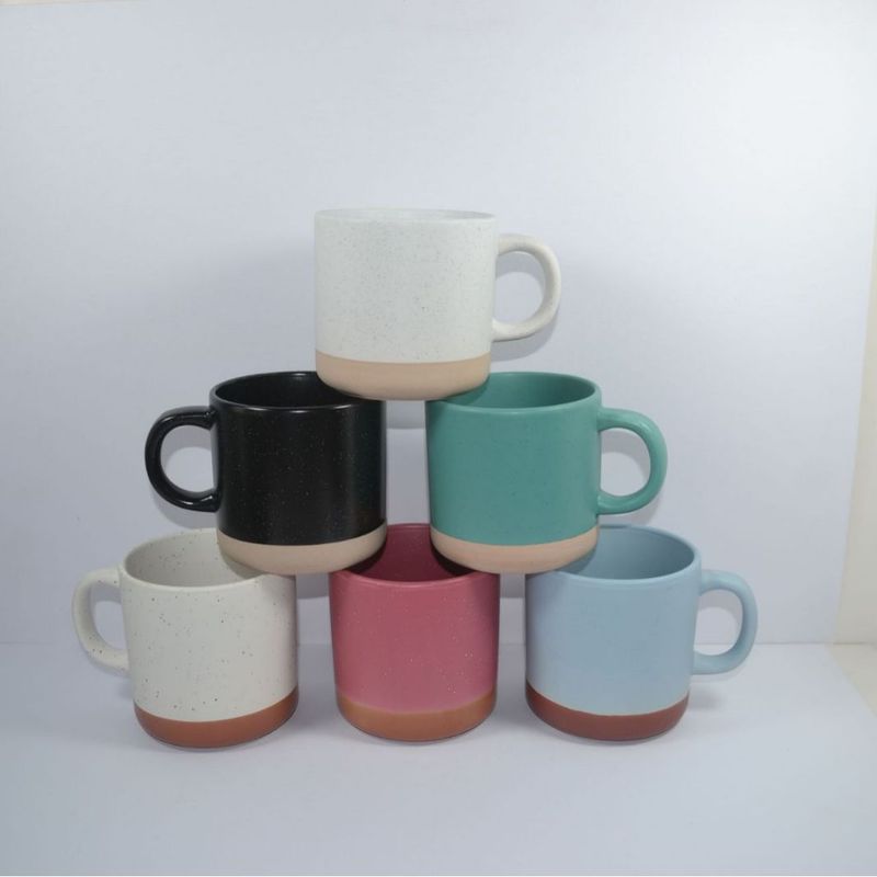 つや消しの2色は陶磁器の杯をつづり合わせてマグカップを噴き出します。|undefined