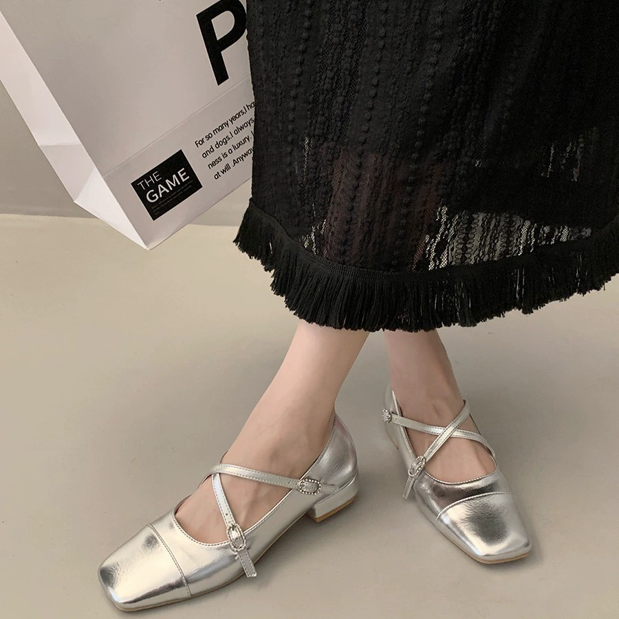Серебристая обувь, универсальная обувь, французский стиль, стиль Chanel, тренд сезона