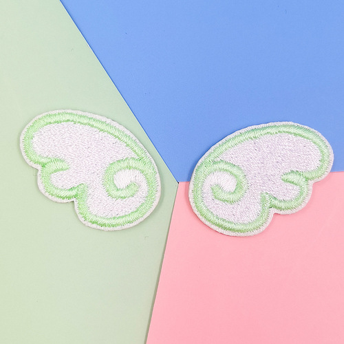 New cute angel wings embroidered cloth patch canvas bag decoration self-adhesive computer embroidered chapter patch