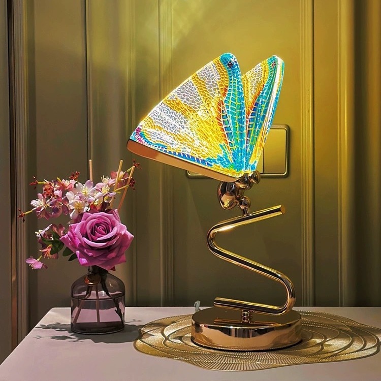 Butterfly Table Lamp with Enamel Color, High-End Home Living Room and Study Atmosphere Lamp, Light Luxury Art Bedroom Bedside Lamp with Ambiance