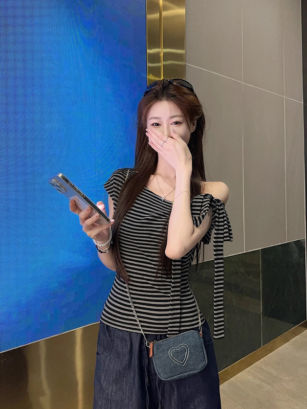 辣妹风绑带斜肩短袖T恤2025夏季新款显瘦修身气质短款学生上衣女|undefined