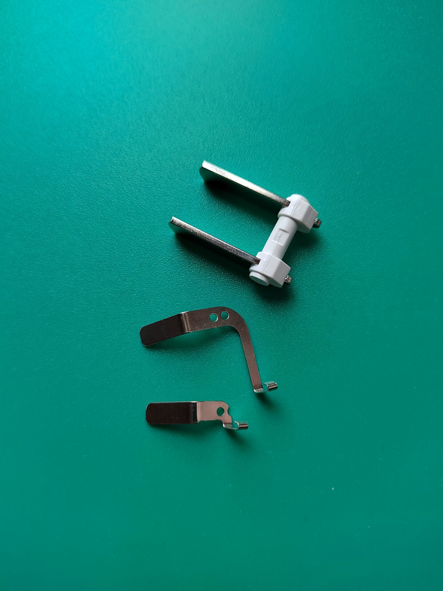 新国标活动插脚 翻转插脚 折叠电源插头支架 接触片