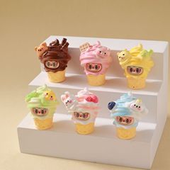 ネットの赤い新型のアイスクリームの布の漫画の萌え粒の樹脂の小さい置物のdiyのアクセサリの車載の部品の卸売りのins