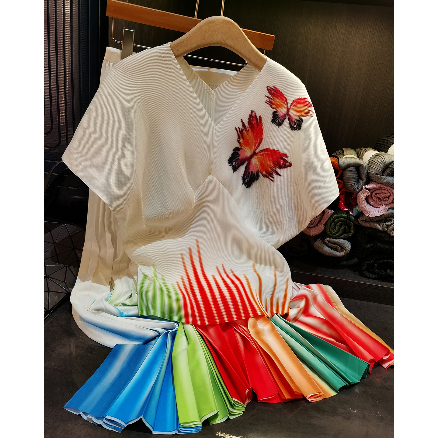 Elegant Butterfly Print Two Piece Set For Women V-Neck Short Sleeve Top & Pleated Midi Skirt Casual Mid-Calf Length Polyester_ecoleips.com