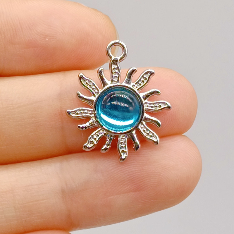 4g Weight Pendant Jewelry Making Type 15-20mm Jewelry Making Size DIY Jewelry Accessories Classification 1 Piece Quantity Alloy Material Clouds, Star, Moon Pattern All Seasons Season Polished Finish Cute, Sweet Style 1 Piece 15-20mm Alloy Clouds Star Moon Polished Pendant DIY Jewelry Accessories 3