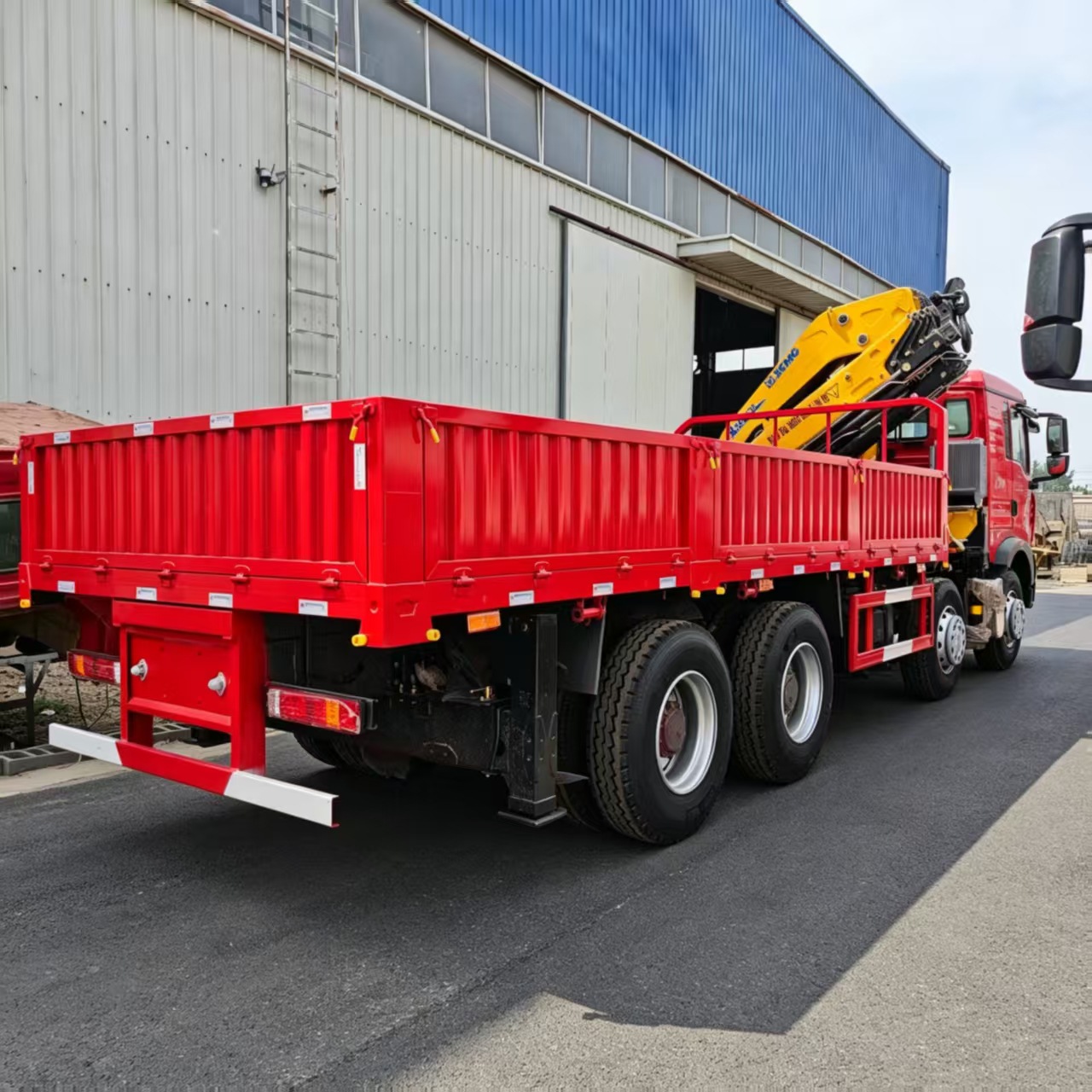 Howo 2-ton self-loading tow truck, Howo front four-wheel rear eight-wheel engineering truck, trading market, Howo truck