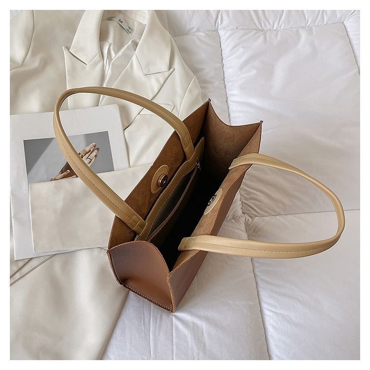 2024 New Bags Korean Version Versatile Commuting Bags Large Capacity Portable Tote Bag Temperament Popular Women’s Bag Vertical Style_voghion.com