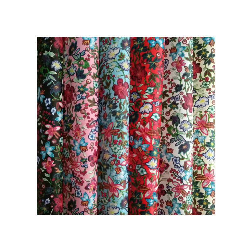 Quality in stock supply Korean version of the classic embroidery flower makeup bags artificial leather origin supply