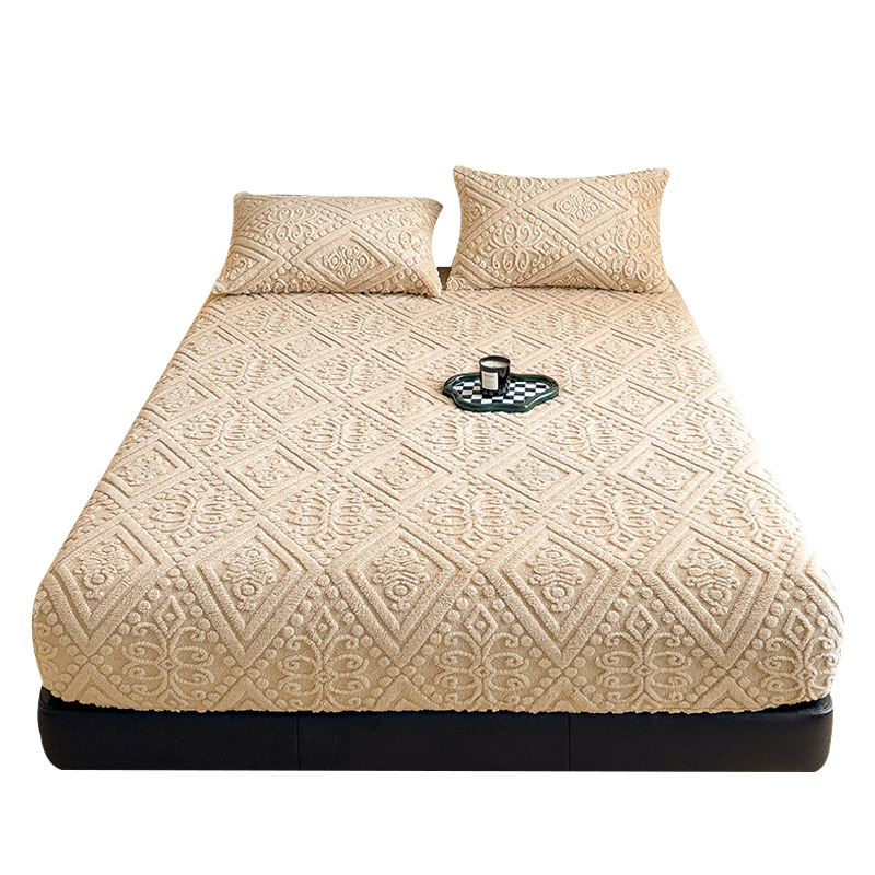 Cama de seda de leche gruesa tallada una sola pieza de invierno más cubierta de cama de seda de coral cálida cubierta protectora de colchón de seda de tres piezas