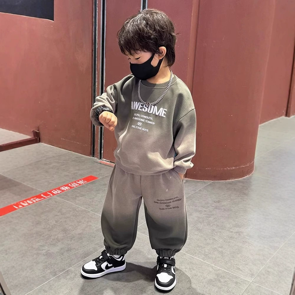 Внешняя торговля, трансграничный осенний комплект одежды для мальчиков, новый модный детский свитер, модный повседневный спортивный комплект из двух предметов для маленьких мальчиков